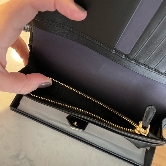 Authenticated Large Prada Wallet - Picture 9 of 12